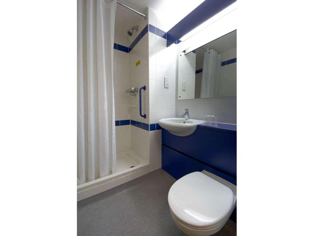 Travelodge Birmingham Oldbury Oldbury  Ngoại thất bức ảnh